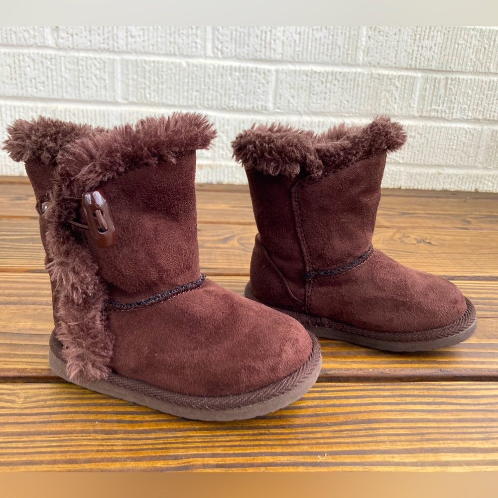 Airwalk brown toddler girl 5.5 faux fur boots